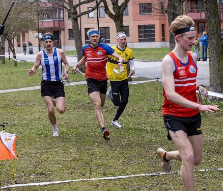 image: Axel och Gustav springer världscup